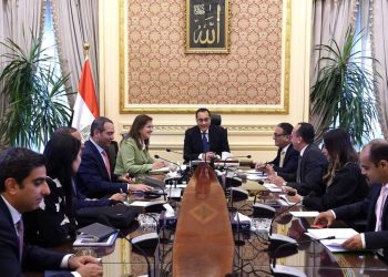 رئيس الوزراء يتابع جهود صندوق مصر السيادي في جذب الاستثمارات المحلية والأجنبية