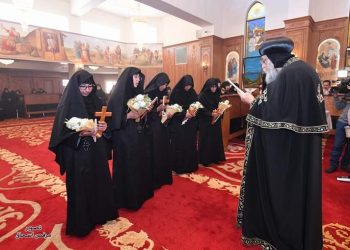 البابا تواضروس يسيم خمس راهبات جدد بدير الشهيد مارجرجس بحارة زويلة وكرير