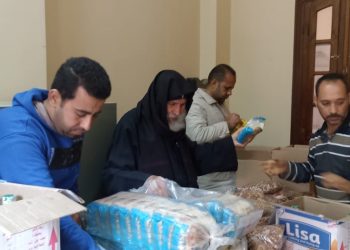 دير الأنبا بولا يتبرع بـ 300 كرتونه مواد غذائية لأهالي قرية دلاص