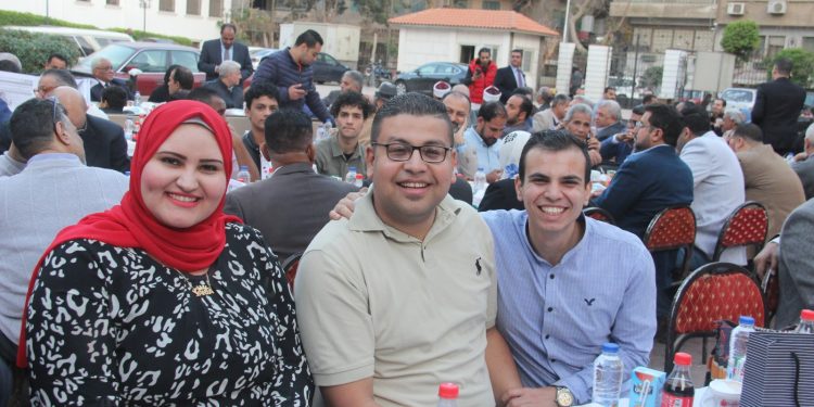 ” يمامة ” يحضر حفل إفطار الأسرة الوفدية