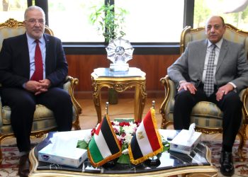 وزير الطيران المدنى يبحث مع وزير النقل الفلسطيني الاستعدادات اللازمة لنقل الحجاج الفلسطينيين إلى الأراضي المقدسة