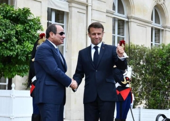 “السيسي” يلتقي إيمانويل ماكرون على مأدبة غداء عمل بقصر الإليزيه