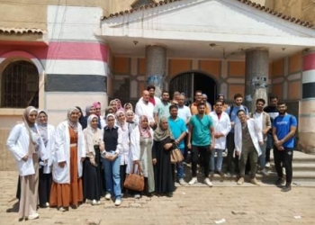 فى إطار مبادرة ” احنا معاك”:  جامعة بنها تنظم قافلة بيطرية بقرية كفر عابد بمركز طوخ