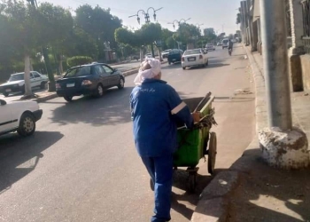 استعدادًا لبدء العام الدراسي.. قرى وأحياء المنيا تواصل جهودها في قطاع النظافة برفع٢٥٠ طن مخلفات