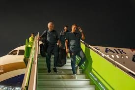 الامين العام بالاتحاد السعودي يزور بعثة الأهلي