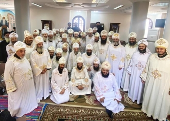 الأنبا أنيانوس يعقد اجتماع لمجمع كهنة بني مزار والبهنسا