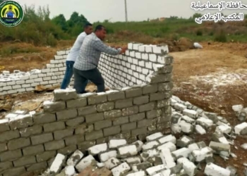 إزالة لحالة تعدٍّ بالبناء على أرض زراعية بمركز  القنطرة غرب