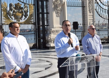 رئيس الوزراء : الحكومة شغلها الشاغل هو تمكين القطاع الخاص في القطاعات التي تعمق من التصنيع المحلي وتزيد قدرات الدولة في التصدير