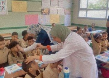 احتفالا باليوم العالمي للإبصار.. جامعة بنها تنظم قافلة طبية لطلاب المدارس الابتدائية بقرية كفر عابد بطوخ