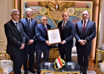 ” وزير الطيران المدني ” حصول الهيئة العامة للأرصاد الجوية على شهادات “الأيزو”  يعكس استخدام الأساليب الحديثة في مجالات التدريب