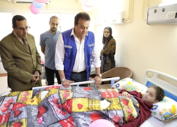 وزير الصحة ومحافظ شمال سيناء يتفقدان أقسام مستشفى العريش للاطمئنان على الخدمات المقدمة للأشقاء الفلسطينيين