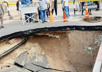 بالصور.. “هبوط أرضي وتراكم مياه الأمطار”.. جهود مكثفة لإصلاح خط الطرد الرئيسي برشيد