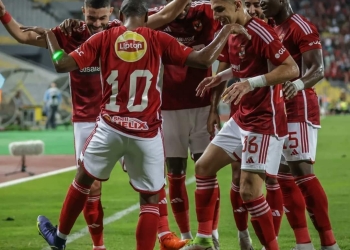 حمادة الشناوي: “الأهلي مش مشكلته المهاجم..مشكلته في الجناحين ..اللعيبة بضيع الفرص”