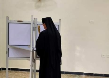 الأنبا بولا مطران إيبارشية الإسماعيلية وتوابعها للأقباط الكاثوليك يدلي بصوته في الانتخابات الرئاسية