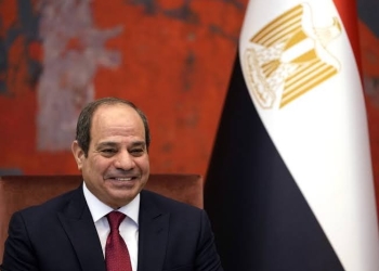 رئيس الهيئة الاقتصادية لقناة السويس يهنئ الرئيس السيسى بمناسبه فوزه بفترة رئاسية جديدة