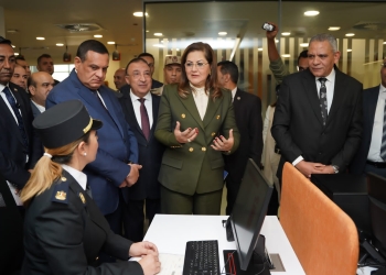 وزيرا التخطيط والتنمية الاقتصادية والتنمية المحلية ومحافظ الإسكندرية يفتتحوا مركز خدمات مصر