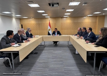وزير الصحة يبحث مع شركة “فيليبس” توفير خدمات الأشعة للمنشآت الصحية الخضراء على هامش معرض الصحة العربي بدبي