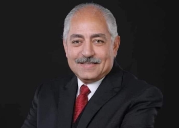 وزير الشباب يطمئن على الحالة الصحية للعامري فاروق نائب رئيس الأهلي