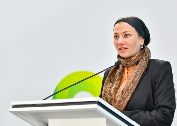 وزيرة البيئة:  دعم الصناعة  المصرية وإطلاق مشروعات ومبادرات لتقليل الانبعاثات الكربونية  لتأمين مستقبل طاقة مستدام