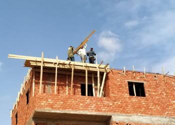 التصدي لـ 15 حالة تعدٍ بالبناء المخالف في 3 أحياء بالإسكندرية