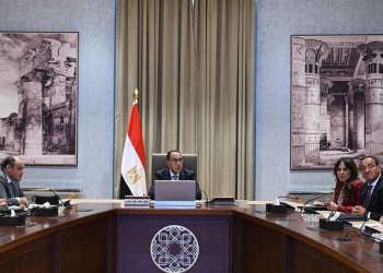 رئيس الوزراء يتابع موقف تطبيق منظومة الشحن المسبق