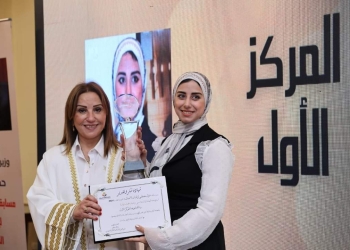 منى وحيد تُحدث ابتكار جديد بدمج الديكور والأثاث