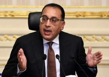 مدبولي يُهنئ نظيره الكويتي لتكليفه بتشكيل الحكومة الجديدة