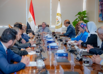 وزيرة البيئة تستمع لمقترحات شركات الأسمنت والتحديات التي تواجههم لإنتاج الوقود البديل والسماد العضوي