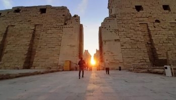 اليوم .. الشمس تتعامد على معابد الكرنك تزامنا مع الانقلاب الصيفى