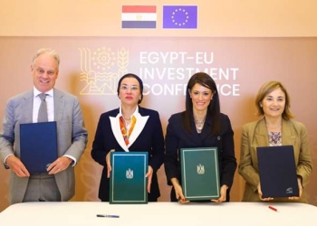 خلال فعاليات مؤتمر الاستثمار المصري الأوروبي..  توقيع اتفاق مشروع الصناعات الخضراء المستدمة بقيمة 271 مليون دولار بين وزارتي التعاون الدولي والبيئة وبنك الاستثمار الأوروبي والاتحاد الأوروبي