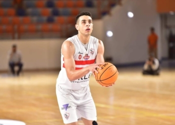 نجم السلة مهاب ياسر يمدد تعاقده مع الزمالك لعامين جديدين