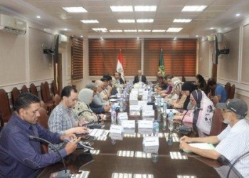 محافظ القليوبية يجتمع  باللجنة العليا للتصالح علي مخالفات البناء