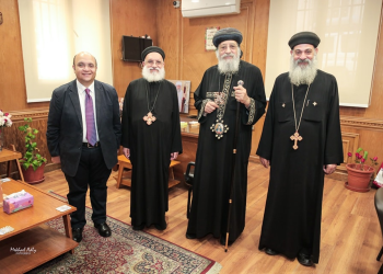 بالصور.. البابا تواضروس الثاني يتابع أعمال تطوير العمل الإداري بالديوان البطريركي بالكاتدرائية المرقسية الإسكندرية