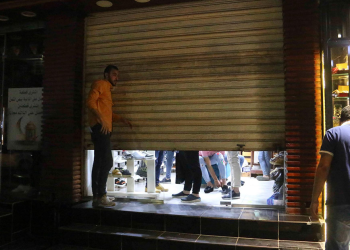 إغلاق 32 محلًا خالفت مواعيد الغلق الصيفية بـ5 أحياء  بالإسكندرية