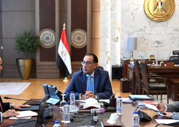 رئيس الوزراء  : التنسيق الكامل مع مجلس أمناء الحوار الوطنى لاستكمال تنفيذ مخرجات الحوار في مرحلته الأولى