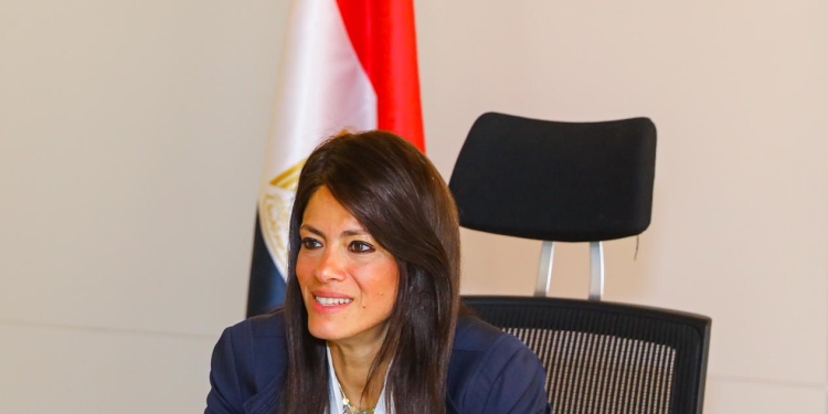 وزيرا «التخطيط والتنمية الاقتصادية والتعاون الدولي» و”المالية” يعقدان اجتماع الأمانة الفنية للجنة العليا للهيئات الاقتصادية