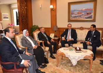 محافظ بورسعيد يستقبل” رئيس الهيئة العامة للرعاية الصحية “