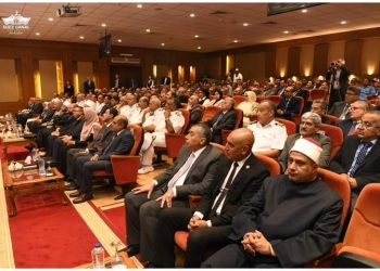 رئيس هيئة قناة السويس يؤكد التعاون البناء والمثمر بين الهيئة ووزارة الاوقاف في دعم دور العبادة في مدن القناة الثلاث
