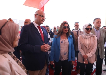 وزيرة التنمية المحلية ومحافظ القليوبية يتفقدان المركز التكنولوجي بالديوان العام لمتابعة سير العمل بالمركز