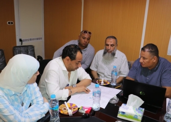 رئيس جهاز مدينة 6 أكتوبر يتابع مستجدات الأعمال الجارية بالمرافق والطرق بمنطقة الحزام الأخضر