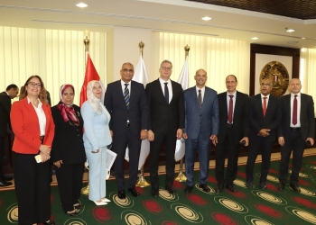 وزير البترول يعتمد نتائج أعمال الشركة المصرية القابضة للبتروكيماويات للعام المالي المنقضي
