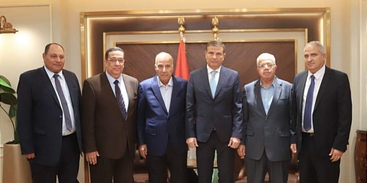 وزيرا الزراعة والتموين يبحثان ضبط اسعار بيض المائدة بالتعاون مع اتحاد منتجى الدواجن