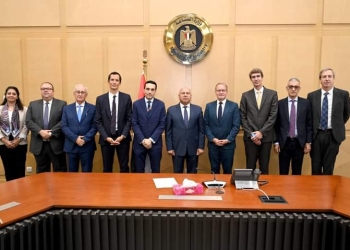 نائب رئيس مجلس الوزراء للتنمية الصناعية يبحث مع شركة سكاتك النرويجية وتحالف 3 شركات أوروبية