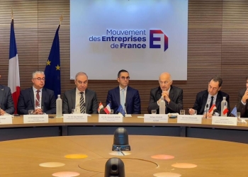 رئيس اقتصادية قناة السويس يختتم جولته لفرنسا بلقاء اتحاد أصحاب الأعمال الفرنسي “MEDEF”