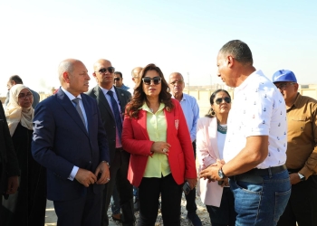 وزيرة التنمية المحلية ومحافظ القاهرة يتفقدان أعمال إنشاء ساحتي انتظار جديدتين للسيارات لخدمة ضيوف المنتدى الحضري العالمي