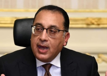 “مدبولي”  مهنئا وزير الدفاع: ندعو الله أن يظل حارسًا لمسيرة التنمية الشاملة التي تشهدها مصرنا بقيادة الرئيس السيسي
