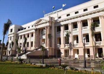 ضمن مبادرة “بداية”..جامعة بنها تنظم قوافل توعوية وتثقيفية بقرية الدير بطوخ