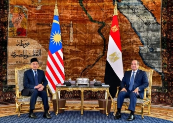 الرئيس السيسي يستقبل رئيس وزراء ماليزيا “أنور إبراهيم”.. ويتفقان على الارتقاء بالعلاقات الثنائية بين البلدين وصولاً إلى مستوى الشراكة الاستراتيجية