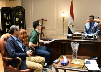 وزير الشباب يستقبل لاعب منتخب مصر للسلاح