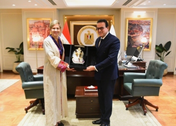 خلال زيارتها لمصر.. نائب رئيس الوزراء ووزير الصحة يستقبل السيدة الأولى بجمهورية كولومبيا